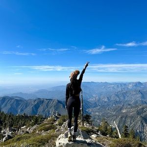 Meet your Posher, Elizabeth